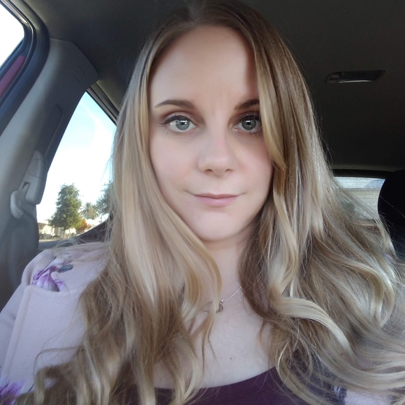 Meet your Posher, Mindi - Picture 11 of 12